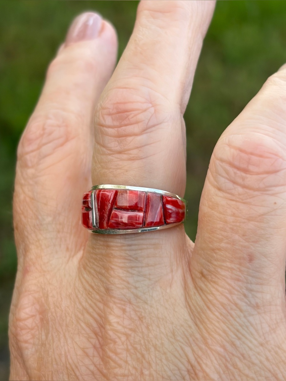 Yazzie Signed 925 Sterling Silver Cobble Stone Set Spiny Oyster Shell Ring